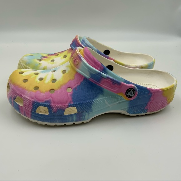 CROCS Unisex Classic Tie-Dye Graphic  Pastel Clogs. Men’s Size 11. - Picture 2 of 7